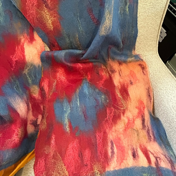Handmade NUNO wool felted on silk reversible shawl/scarf - Picture 9 of 14